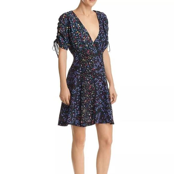 French Connection Aubine Drape VNeck Black Floral Tie Sleeve Dress US 2 NWT $128 - Picture 2 of 13